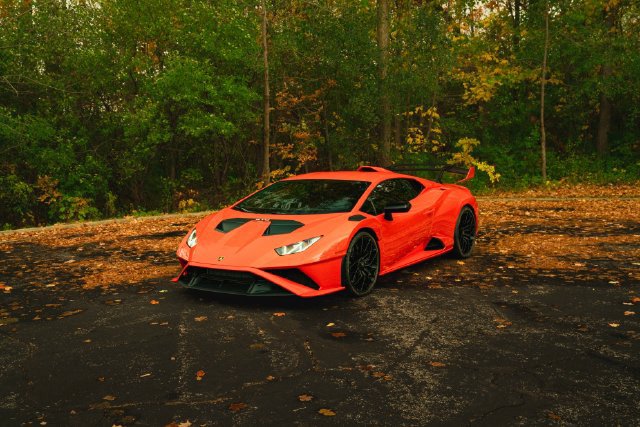 Used 2022 Lamborghini Huracan STO RWD image 33