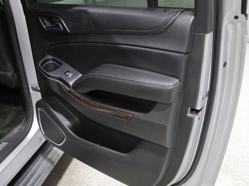 Used 2016 Chevrolet Suburban LT w/ Luxury Package AWD/4WD image 28