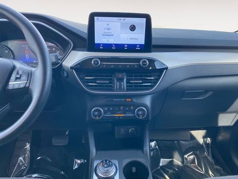 Used 2021 Ford Escape SE image 11