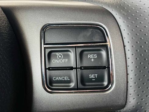 Used 2014 Dodge Challenger R/T RWD image 37