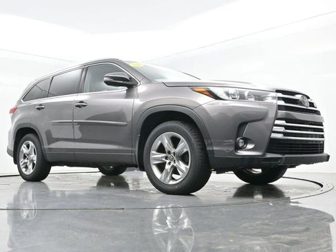 Used 2019 Toyota Highlander Limited AWD/4WD image 53