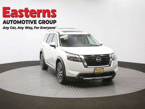 Used 2023 Nissan Pathfinder Platinum AWD/4WD image 55