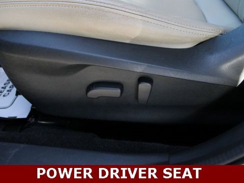 Used 2022 Subaru Impreza 2.0i Limited image 13