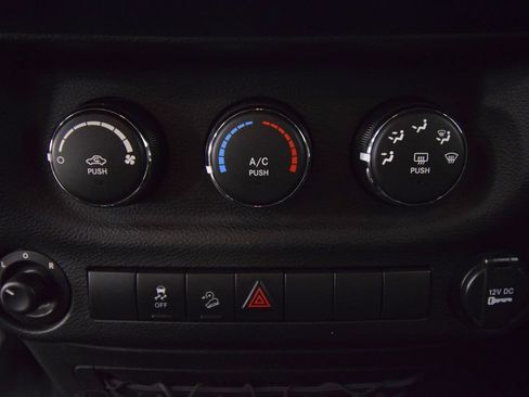 Used 2012 Jeep Wrangler Sport AWD/4WD image 22