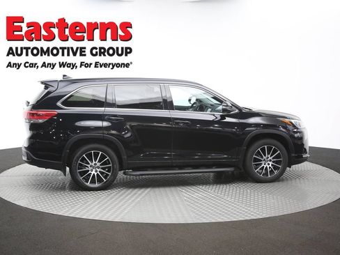 Used 2018 Toyota Highlander SE AWD/4WD image 45