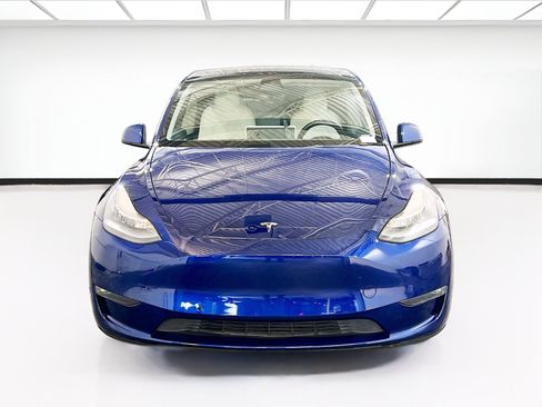 Used 2022 Tesla Model Y Long Range AWD/4WD image 2
