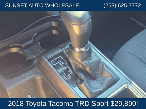 Used 2018 Toyota Tacoma TRD Sport AWD/4WD image 36
