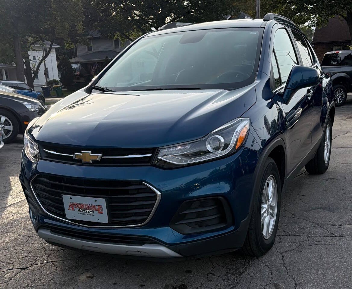 Used 2020 Chevrolet Trax LT w/ LT Convenience Package FWD image 4