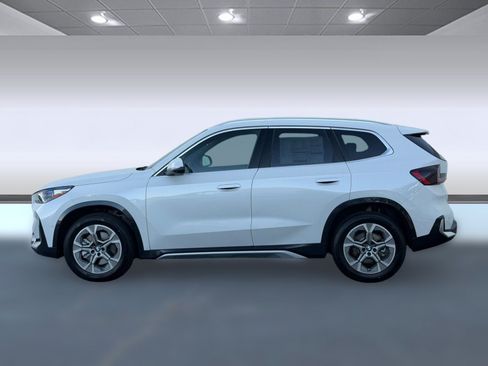 New 2026 BMW X1 xDrive28i w/ Technology Package AWD/4WD image 2