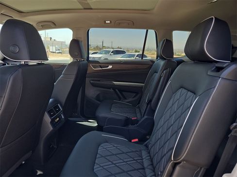 New 2025 Volkswagen Atlas SEL Premium R-Line image 15