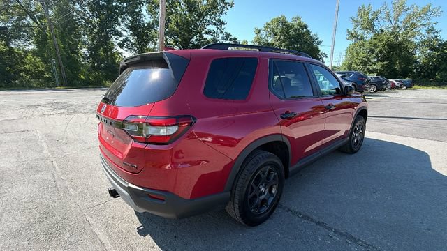 Used 2023 Honda Pilot TrailSport image 5