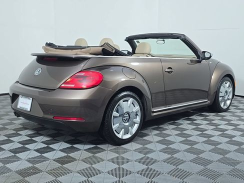 Used 2013 Volkswagen Beetle 2.5 70's Edition FWD image 7