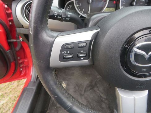 Used 2008 MAZDA MX-5 Miata Grand Touring w/ Premium Pkg image 16