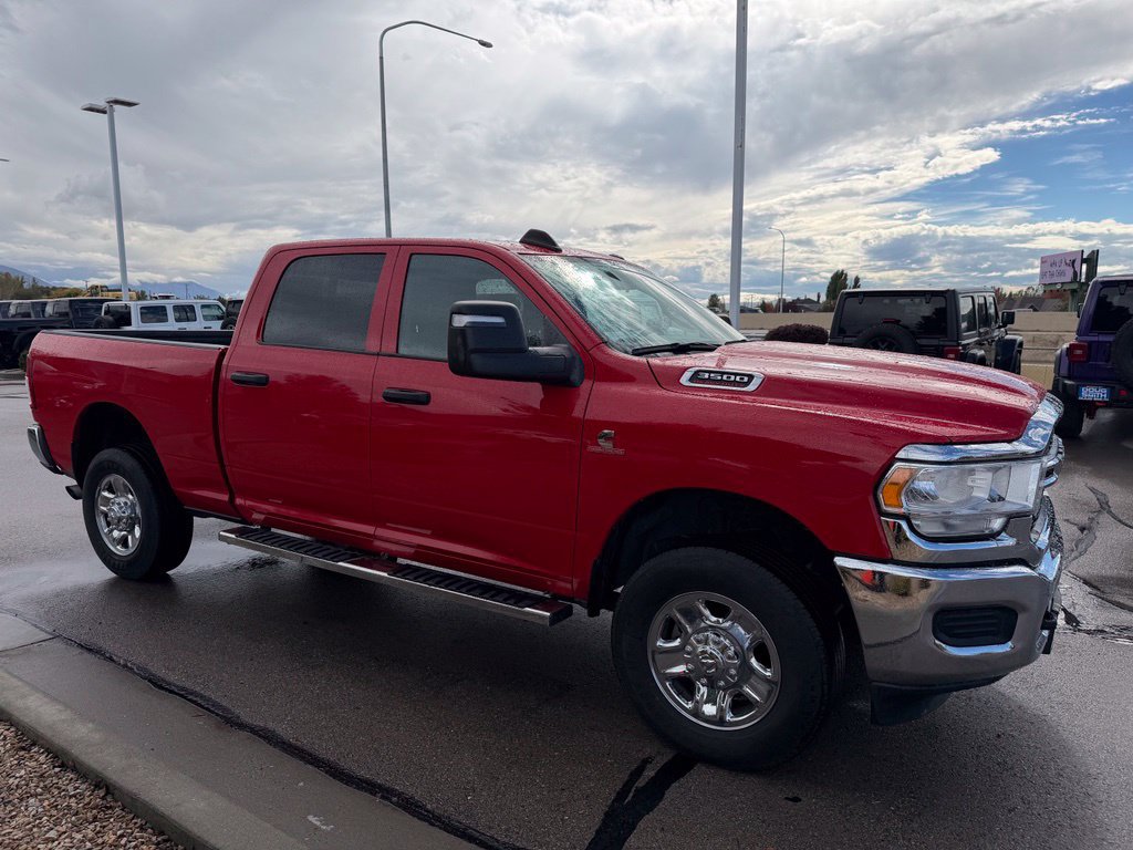 Used 2024 RAM 3500 Tradesman w/ Chrome Appearance Group AWD/4WD image 6