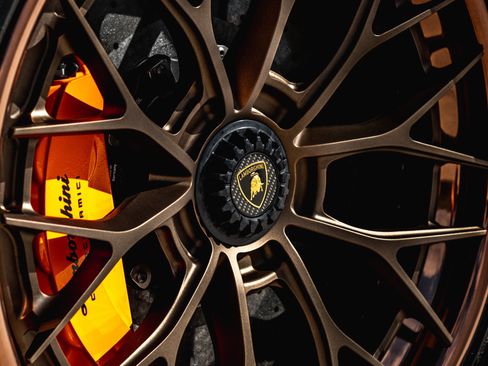 Used 2020 Lamborghini Aventador SVJ AWD/4WD image 30