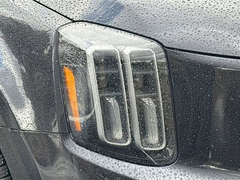 New 2025 Kia Telluride S image 34