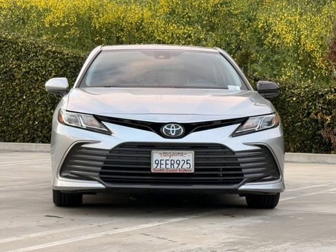 Used 2023 Toyota Camry LE image 4