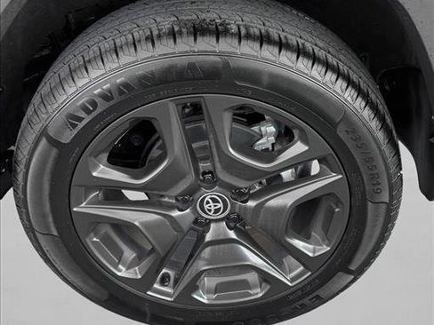 Used 2024 Toyota RAV4 Adventure image 9