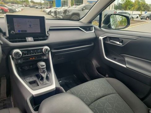 Used 2024 Toyota RAV4 XLE image 27