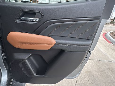 Used 2025 GMC Canyon AT4 AWD/4WD image 26