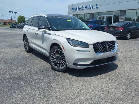 Used 2020 Lincoln Corsair Reserve FWD image 3