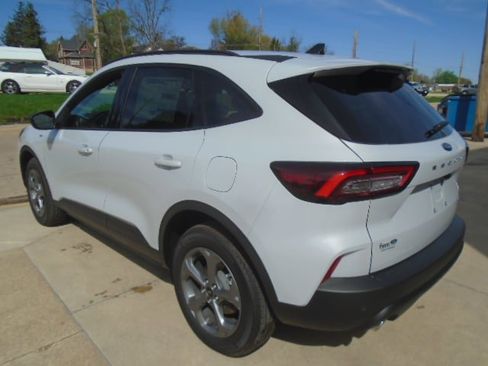 New 2026 Ford Escape ST-Line w/ Tech Pack #1 AWD/4WD image 4