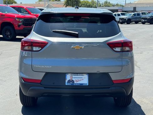 New 2026 Chevrolet TrailBlazer LS w/ LS Convenience Package FWD image 5