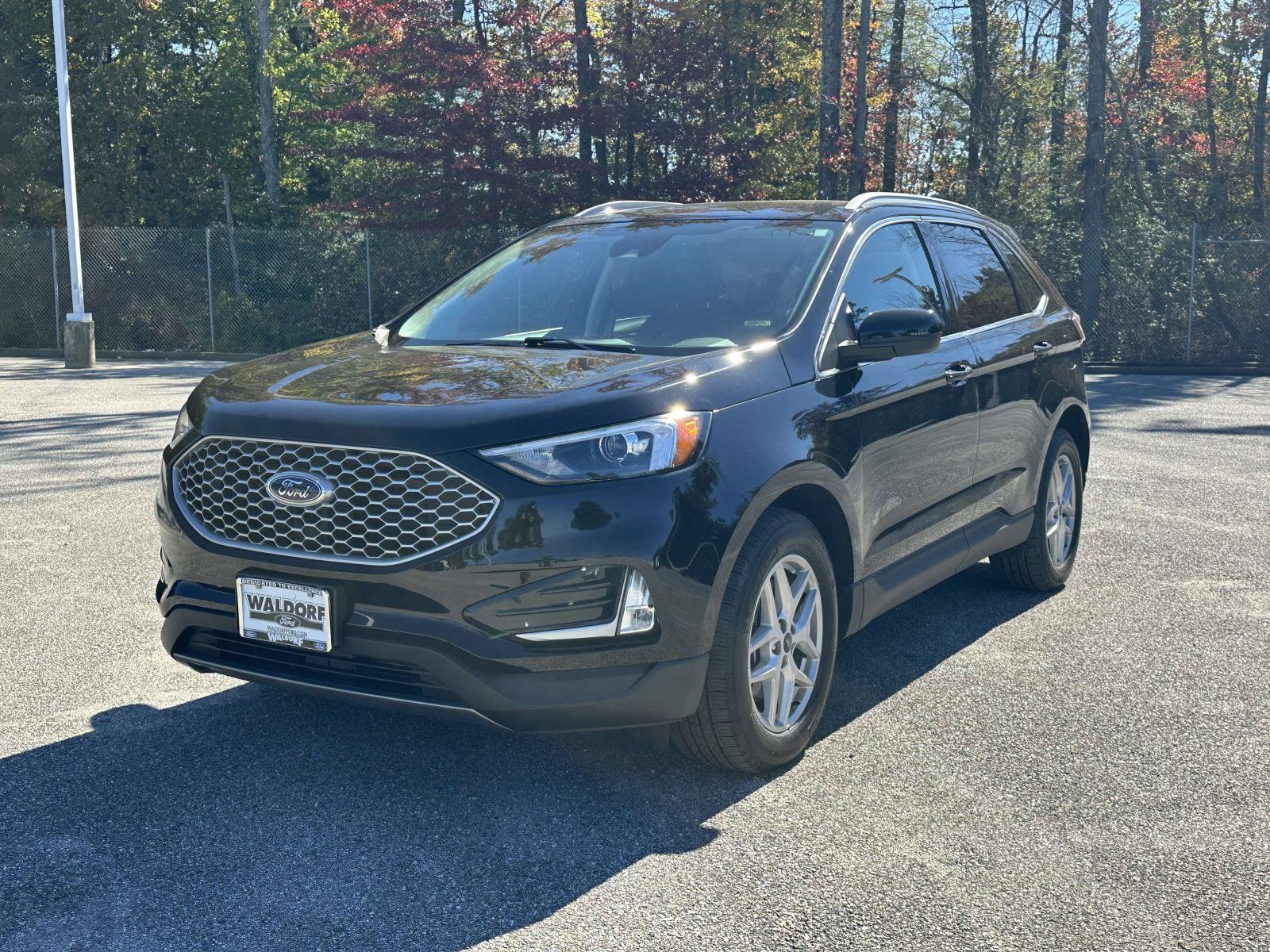 Certified 2024 Ford Edge SEL w/ Convenience Package AWD/4WD image 3