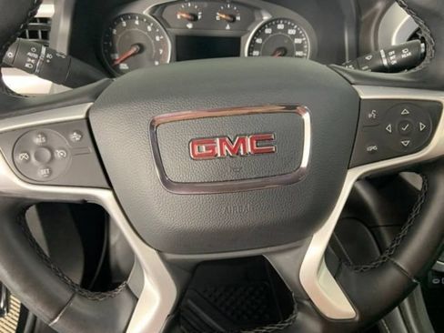 Used 2023 GMC Acadia SLT AWD/4WD image 33