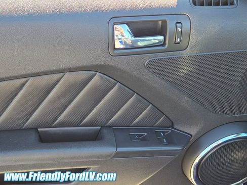 Used 2013 Ford Mustang Premium RWD image 17