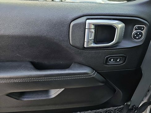 Used 2021 Jeep Wrangler Unlimited Sahara w/ Cold Weather Group image 13