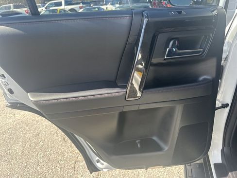 Used 2024 Toyota 4Runner TRD Off-Road Premium image 27