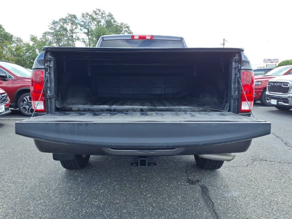 Used 2019 RAM 1500 Express w/ Express Value Package AWD/4WD image 17