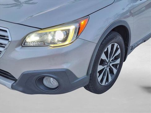 Used 2016 Subaru Outback 2.5i Limited AWD/4WD image 10