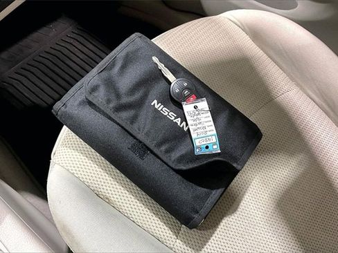 Used 2014 Nissan Sentra S image 36