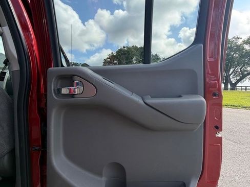 Used 2015 Nissan Frontier SV RWD image 15