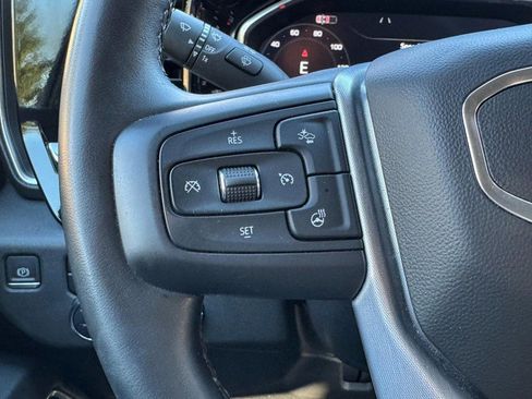 Used 2024 GMC Sierra 2500 SLT w/ SLT Premium Package image 17