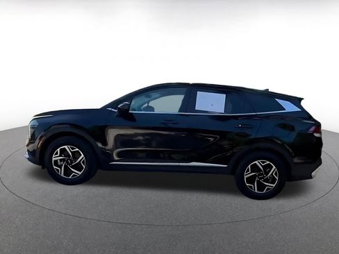 Used 2025 Kia Sportage LX FWD image 11