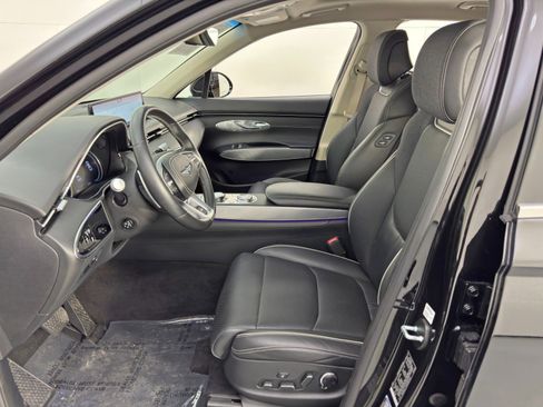 Used 2024 Genesis Electrified GV70 Advanced image 16