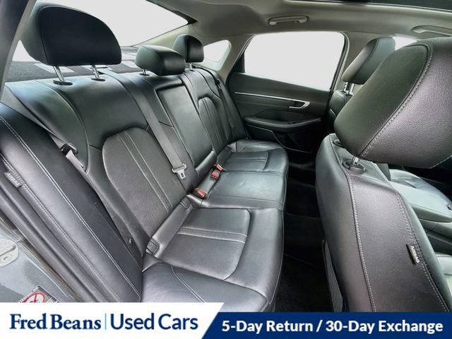 Used 2022 Hyundai Sonata Limited w/ Preferred Accessory Package FWD image 36