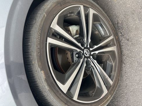 Used 2021 Nissan Sentra SR image 13