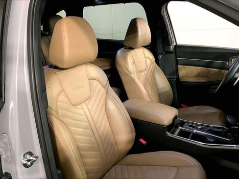 Certified 2025 Kia Sorento SX Prestige w/ Olive Brown Leather Package AWD/4WD image 7