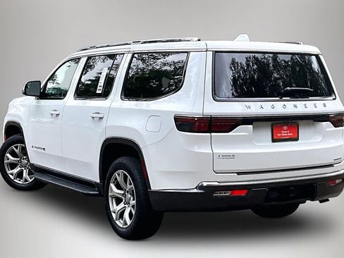 Used 2022 Jeep Wagoneer Series II w/ Convenience Group I RWD image 4