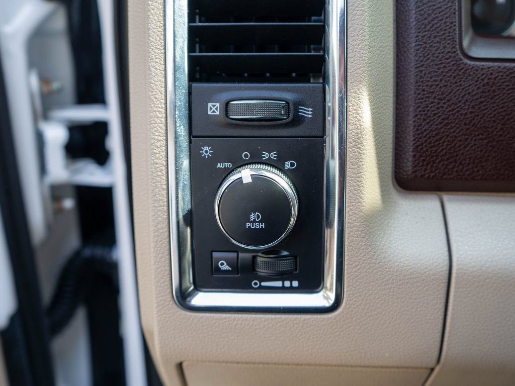 Used 2015 RAM 1500 Laramie w/ Convenience Group AWD/4WD image 17