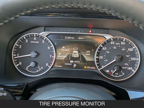 New 2025 Nissan Pathfinder SV image 19