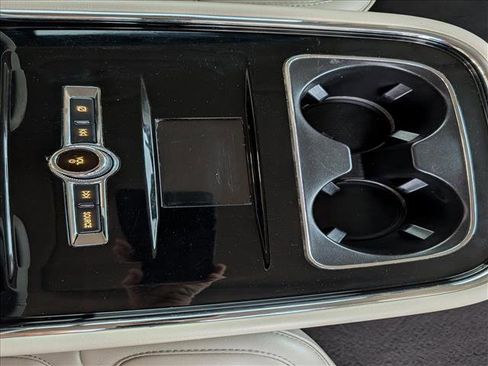 Used 2018 Lincoln Navigator Reserve w/ Technology Package image 18