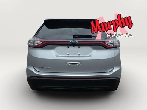 Used 2018 Ford Edge SE FWD image 8