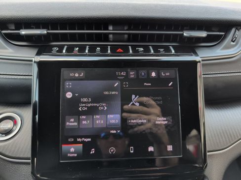 Used 2024 Jeep Grand Cherokee Altitude AWD/4WD image 22