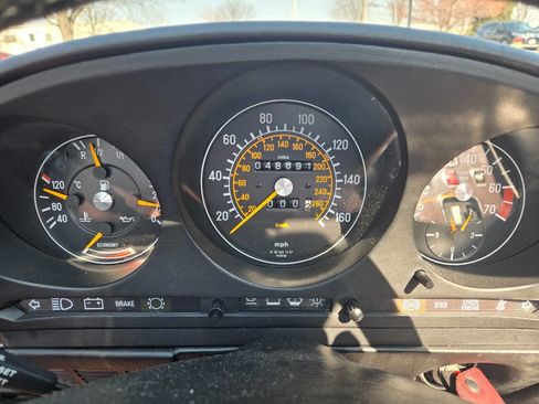 Used 1988 Mercedes-Benz 560 SL image 24