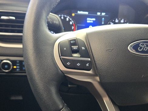 Used 2023 Ford Explorer XLT w/ Equipment Group 202A AWD/4WD image 26